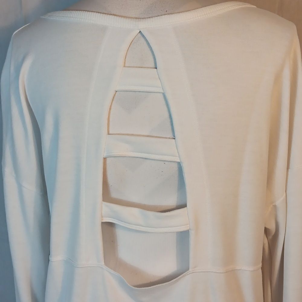 Balance Collection White Open-Back Sweater - Picture 4 of 7
